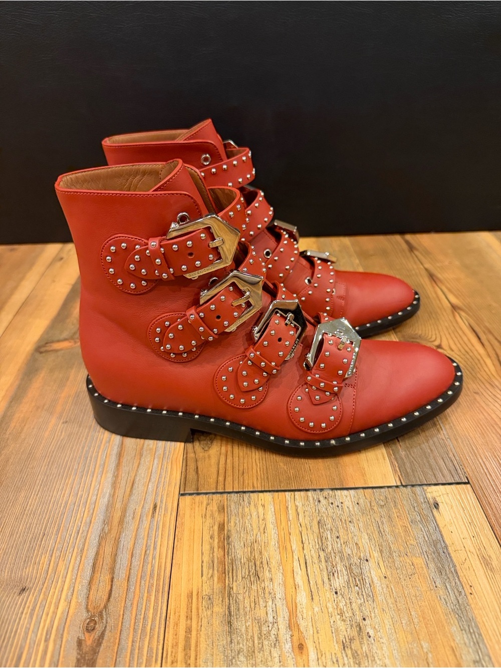 Givenchy Elegant Ankle boots calf leather